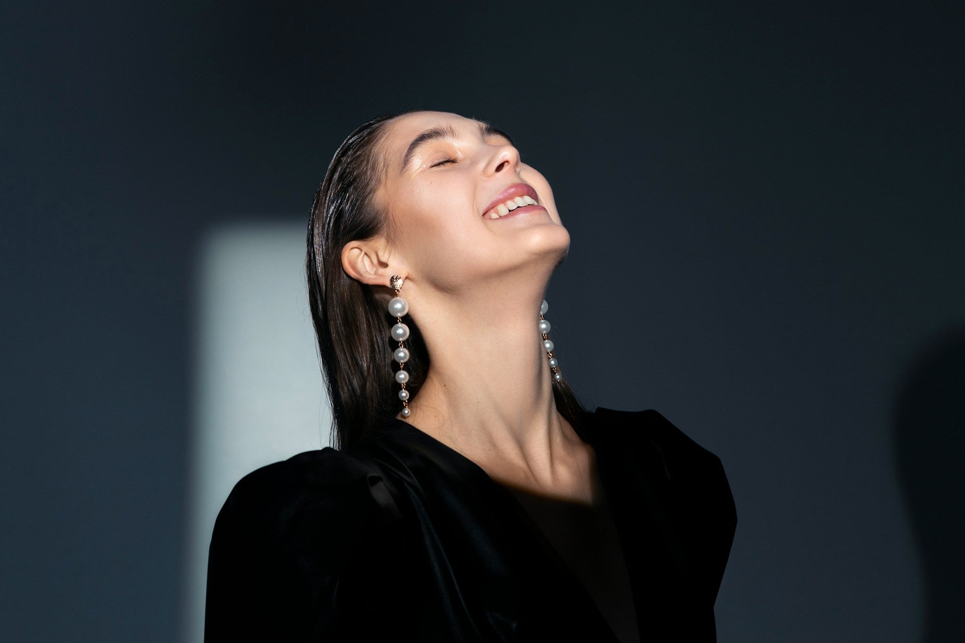 How to Wear Statement Earrings with Confidence