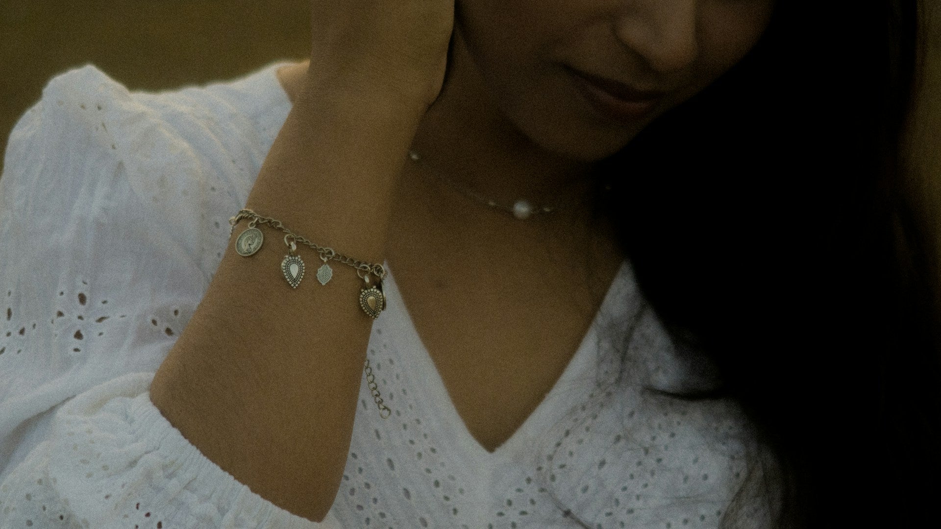 Top Jewelry Trends to Elevate Your Outfit in 2025