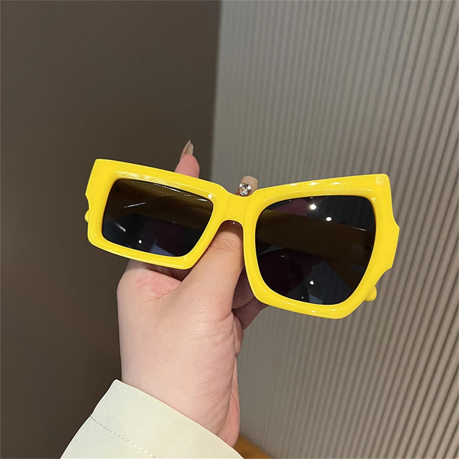 Asymmetrical Hip Hop Fashion Sunglasses Unisex
