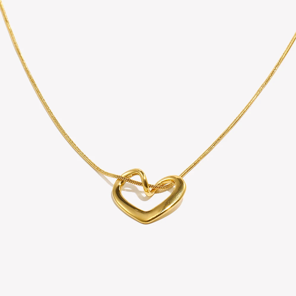 Minimalist Snake Chain Heart Pendant Necklace
