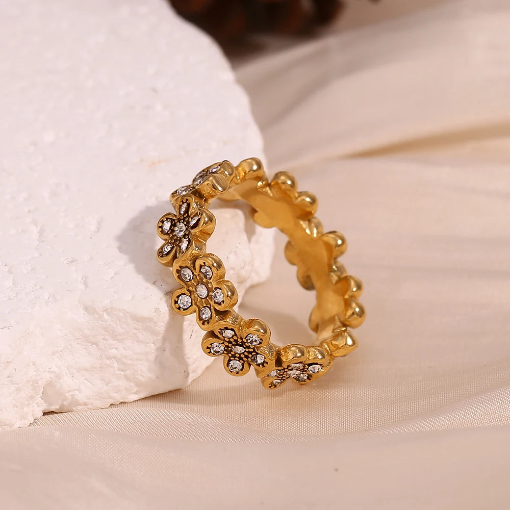 Small Daisy Flower Micro Inlaid Gold Ring