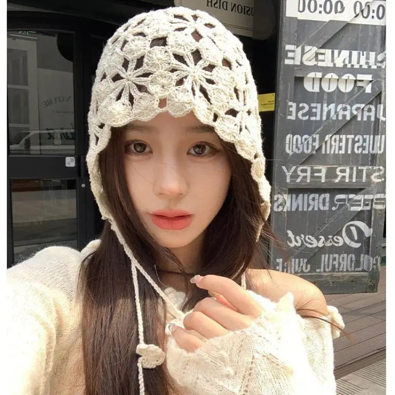 Hollowed Out Knitted Summer Flowers Beret
