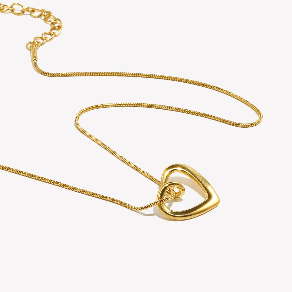 Minimalist Snake Chain Heart Pendant Necklace